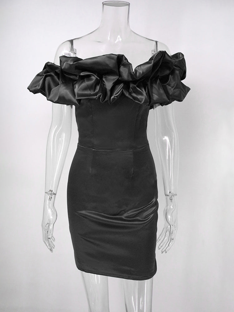 Beautifully Finished Dress in a Timeless Design