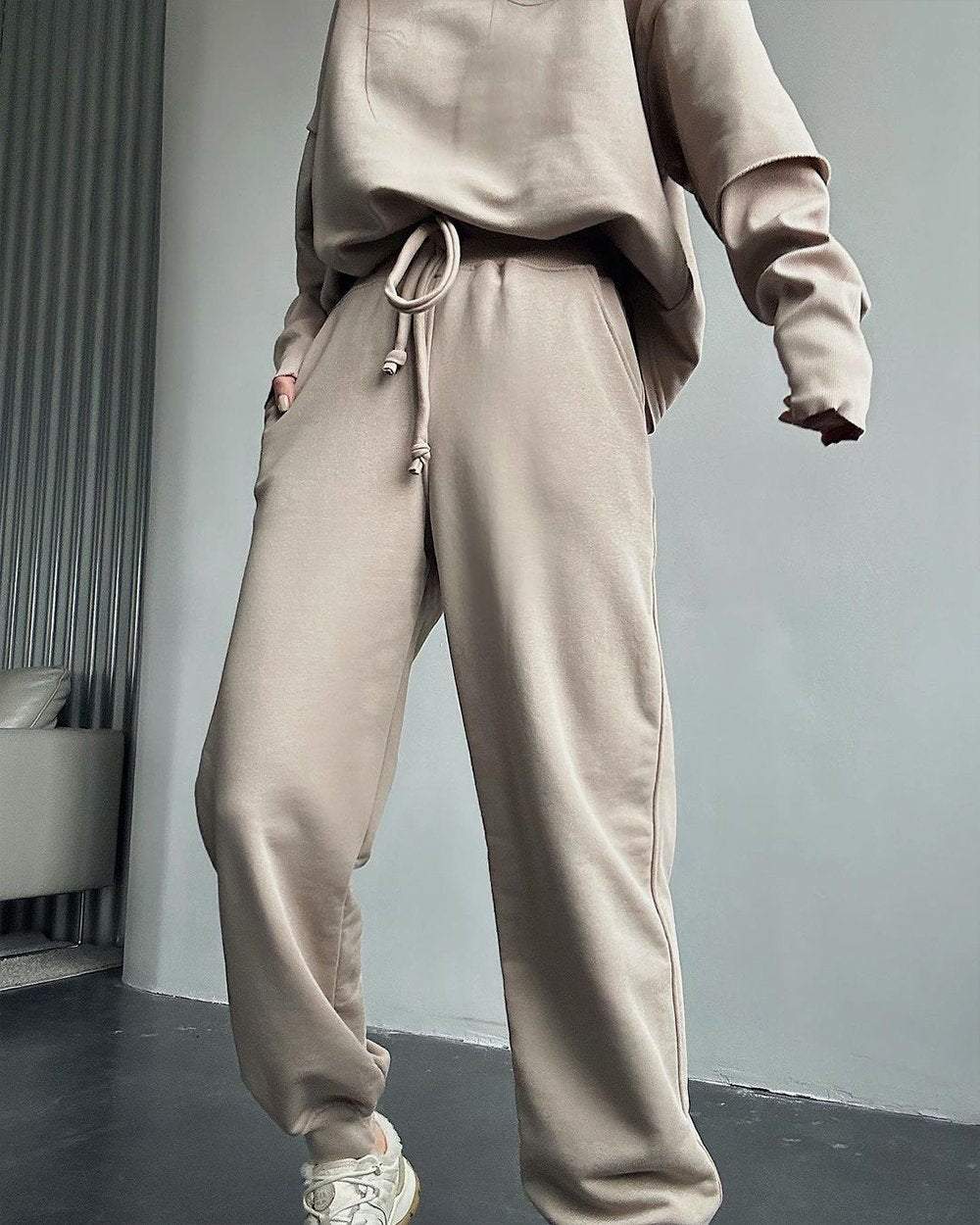 Beautifully Finished Top in a Timeless Design