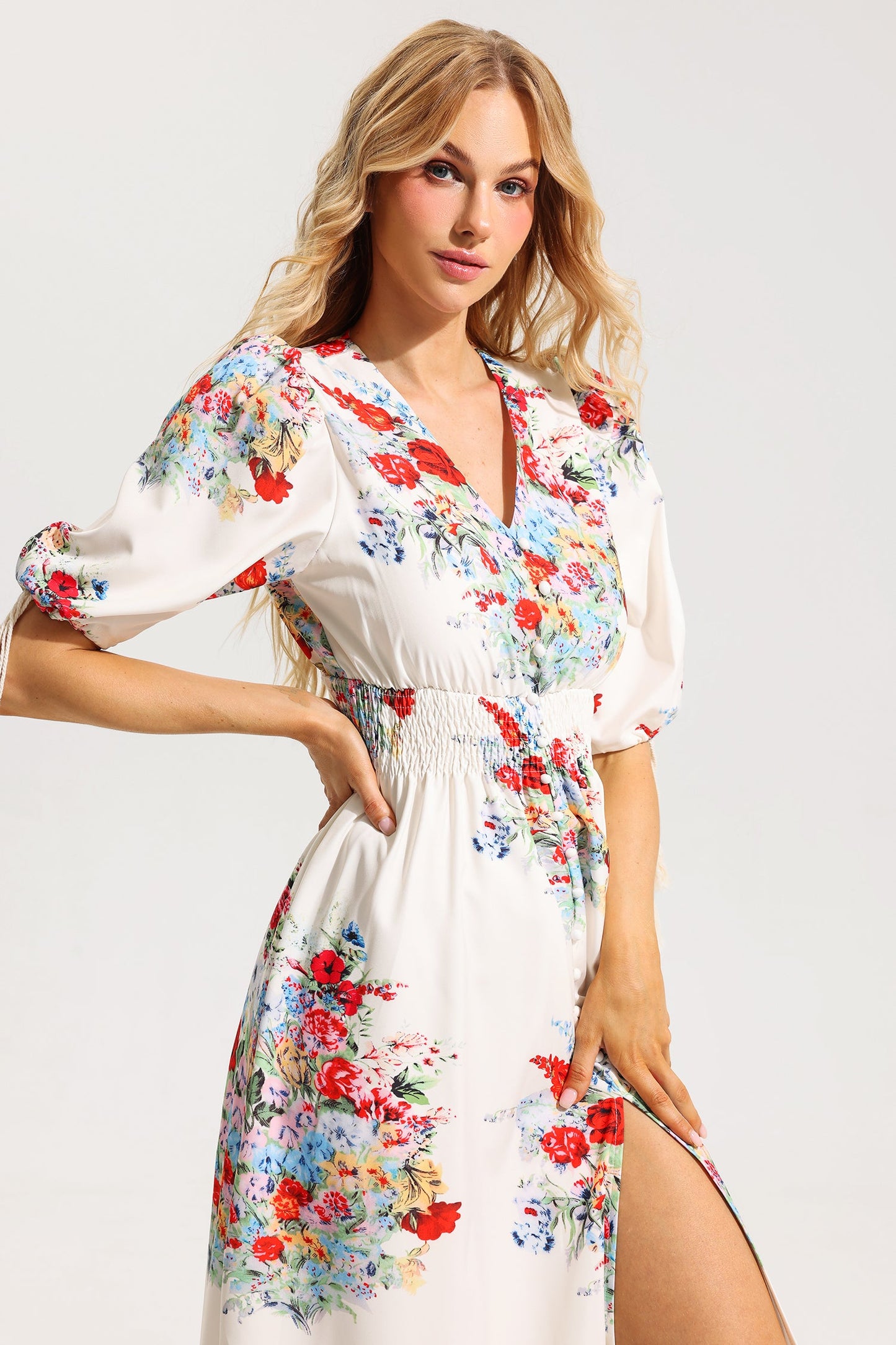 Beautifully Finished Dress in a Timeless Design