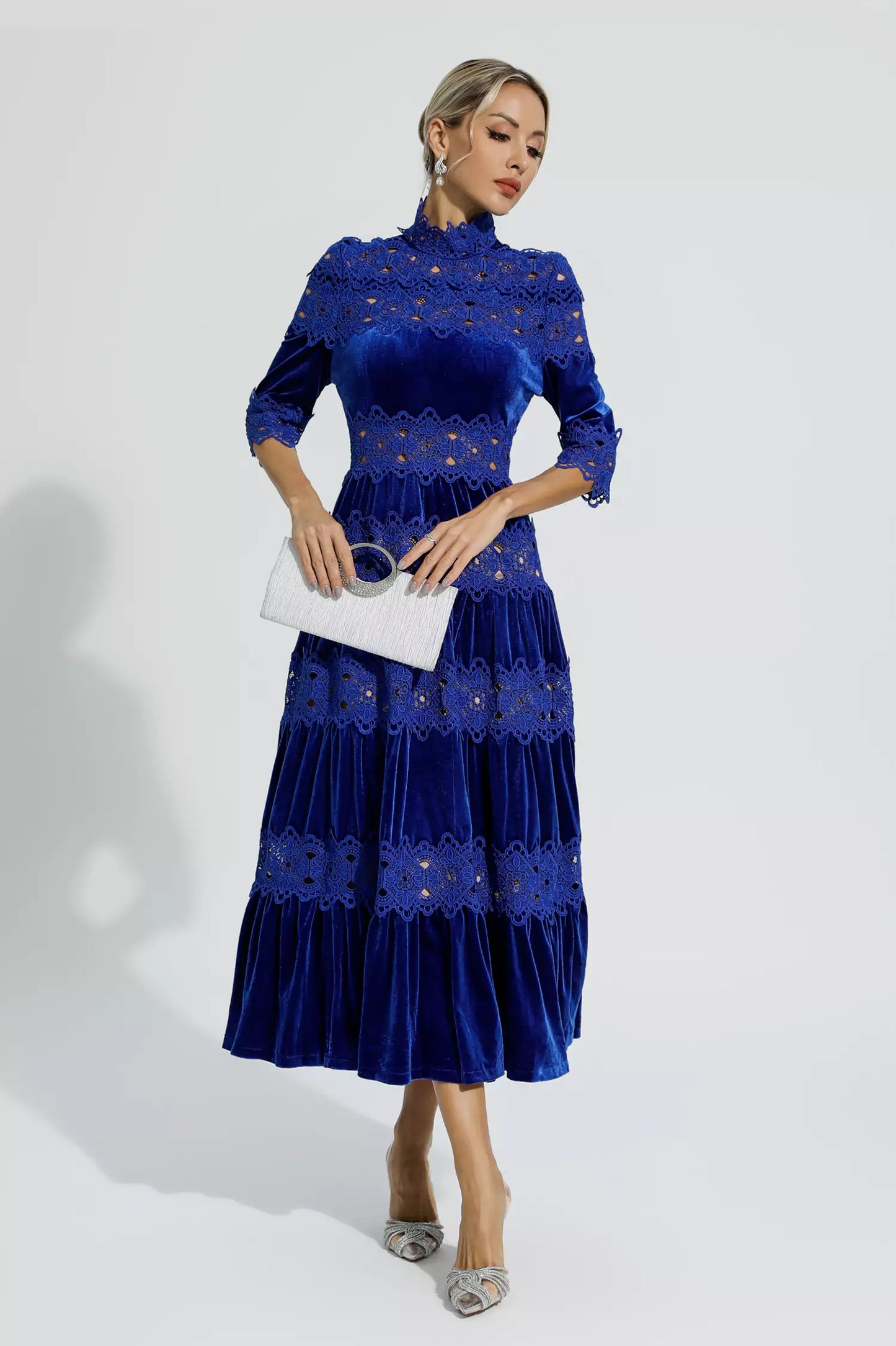 Well Tailored Dress with a Graceful Silhouette