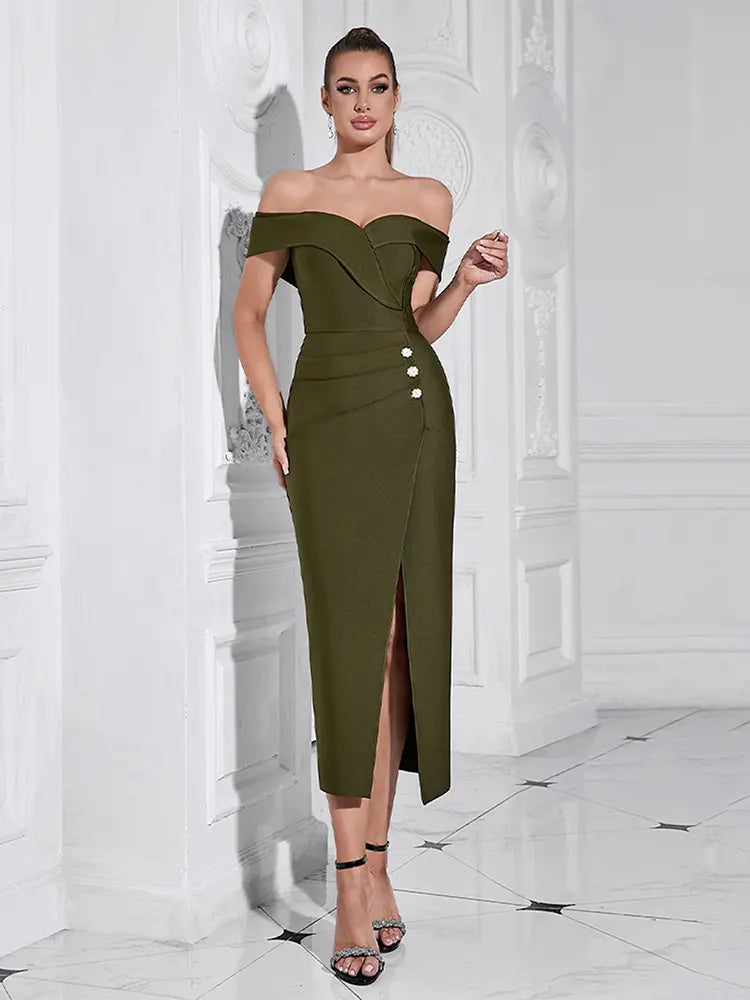 Beautifully Finished Dress in a Timeless Design