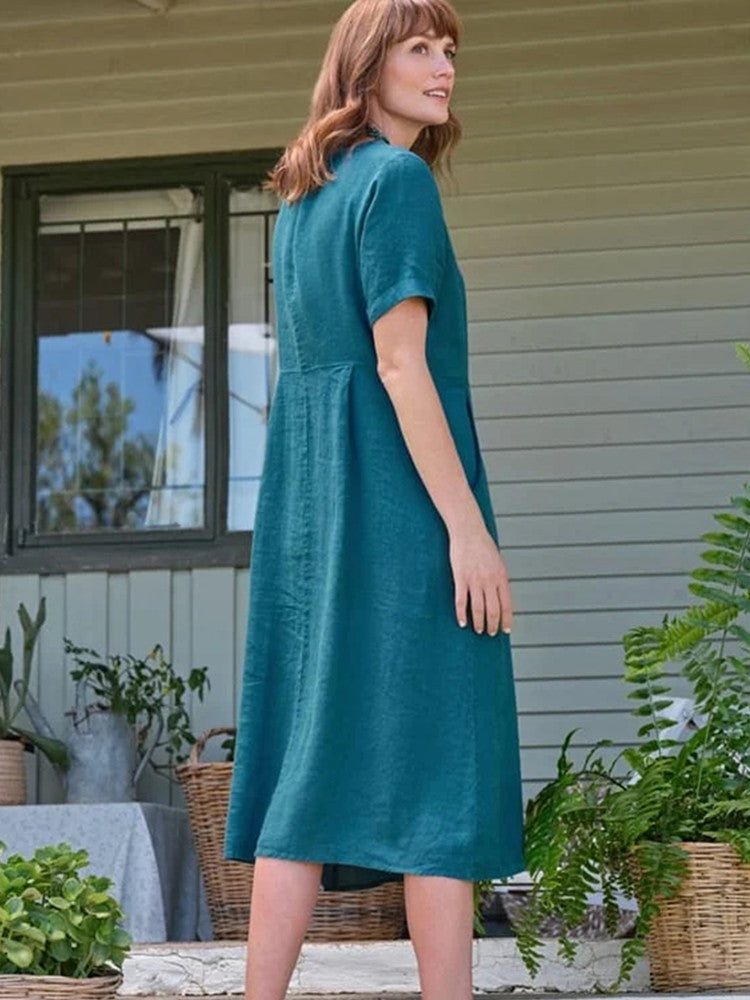 Sophisticated Dress with a Clean Classic Look