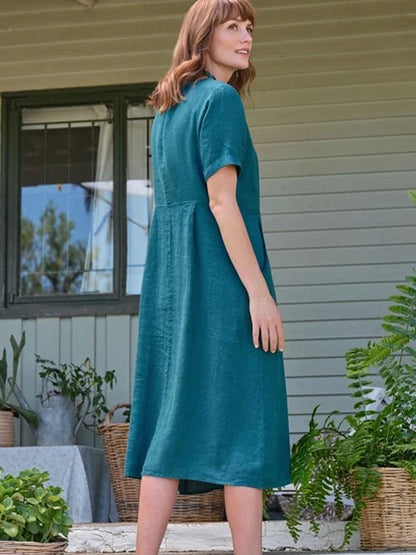 Sophisticated Dress with a Clean Classic Look