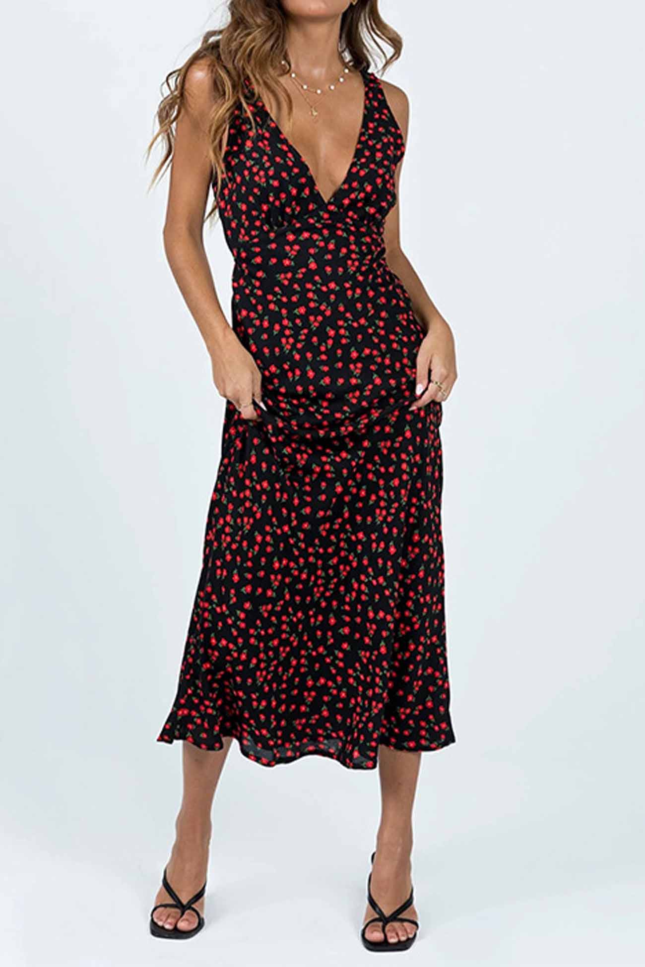 Gracefully Styled Dress for Any Occasion