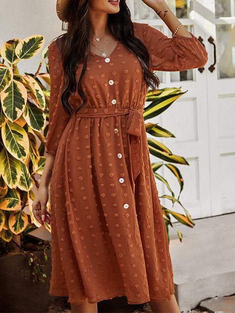 Gracefully Styled Dress for Any Occasion