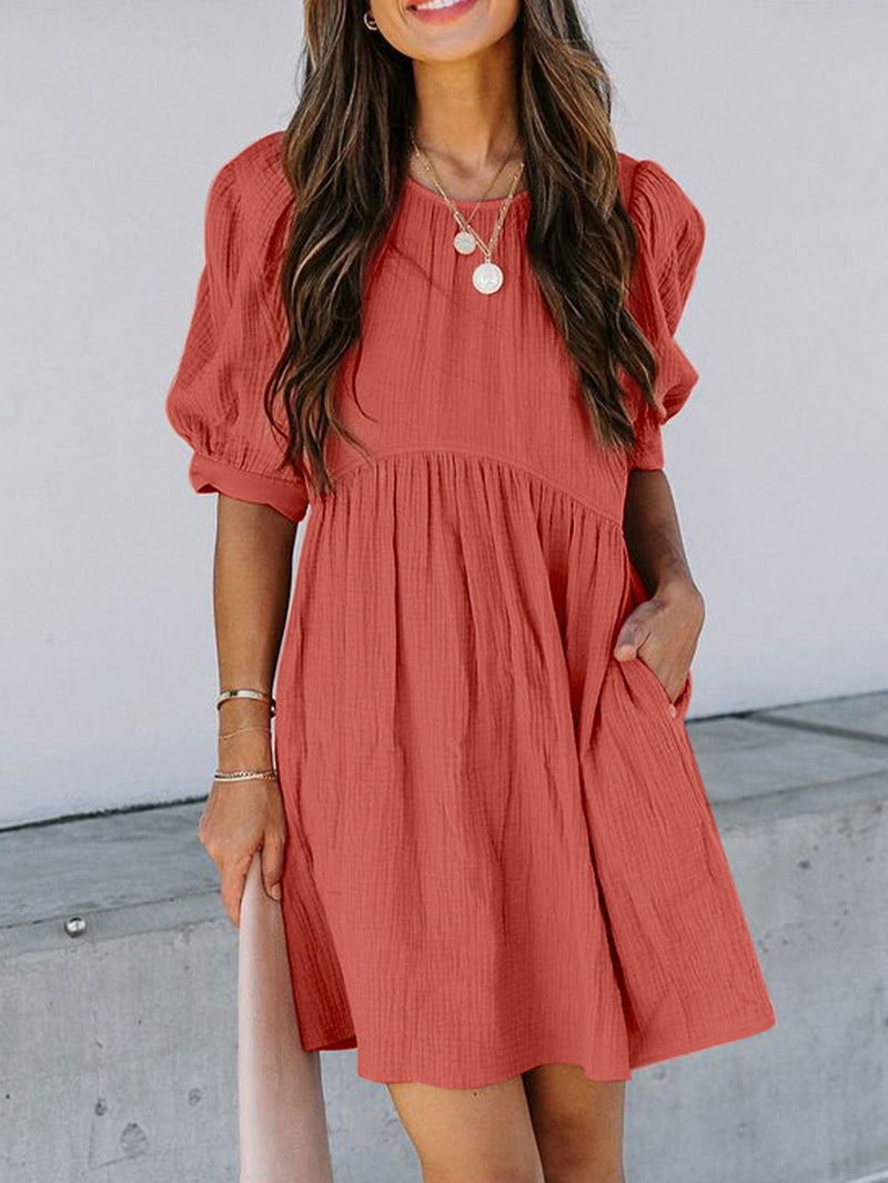 Beautifully Finished Dress in a Timeless Design