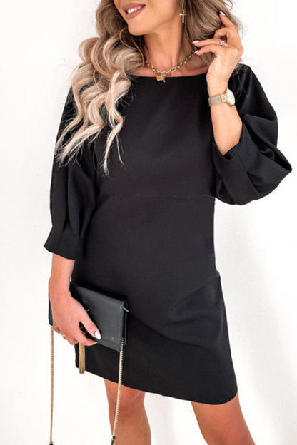 Effortlessly Elegant Dress with a Timeless Design