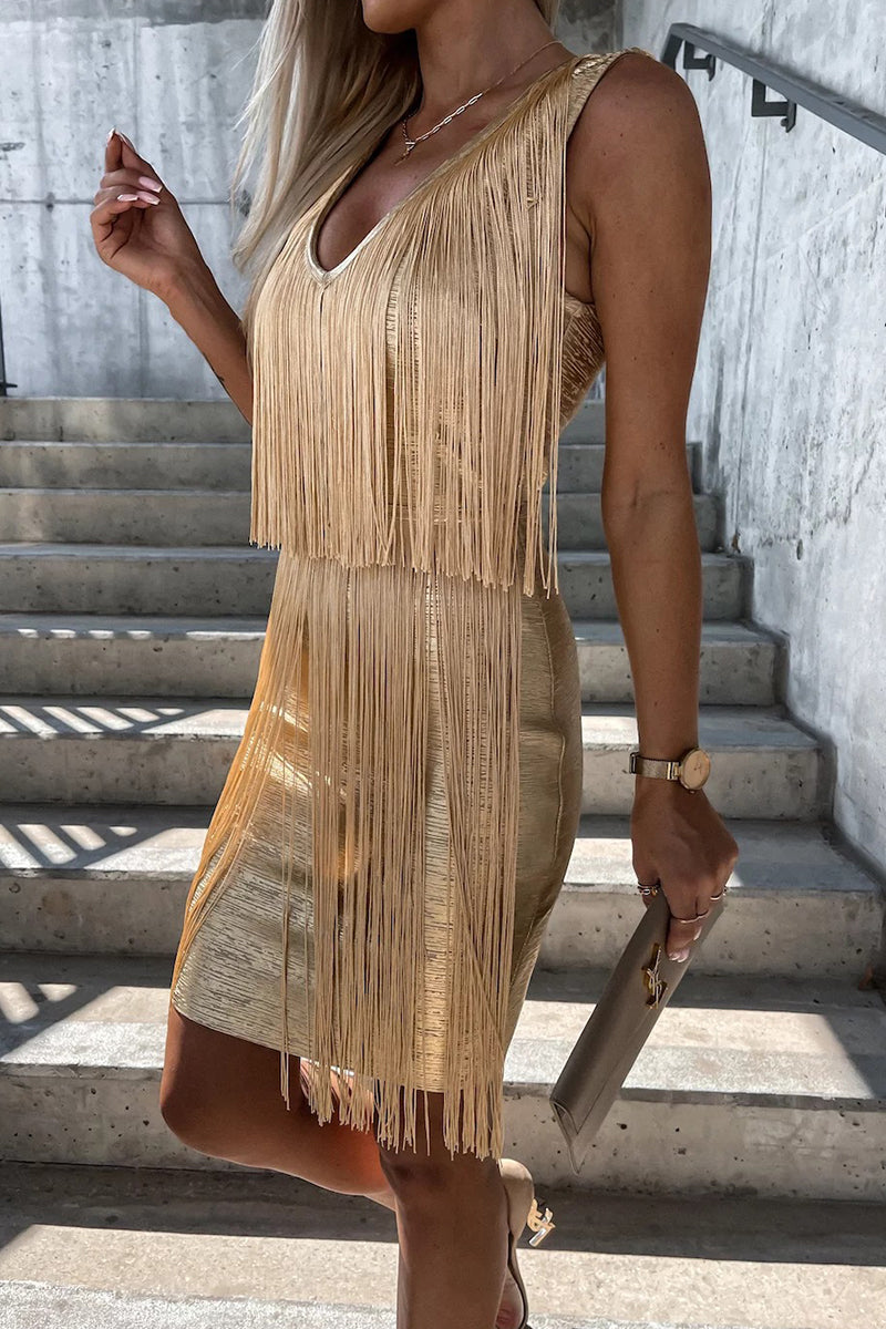 Beautifully Finished Dress in a Timeless Design