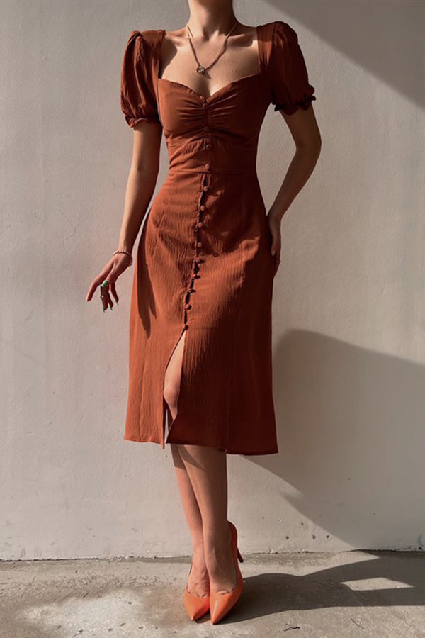 Effortlessly Elegant Dress with a Timeless Design