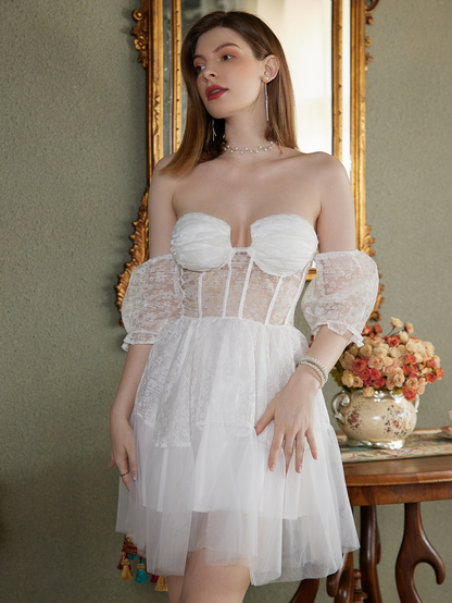 Well Tailored Dress with a Graceful Silhouette