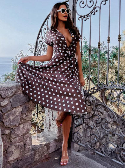 Gracefully Styled Dress for Any Occasion