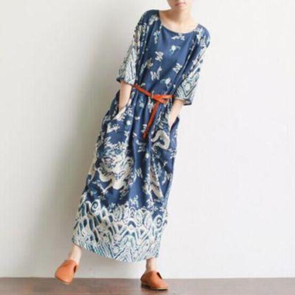 Classic Vintage Dress with a Flattering Fit