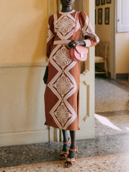 Effortlessly Elegant Dress with a Timeless Design