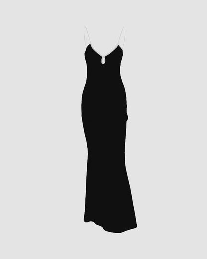 Beautifully Finished Dress in a Timeless Design