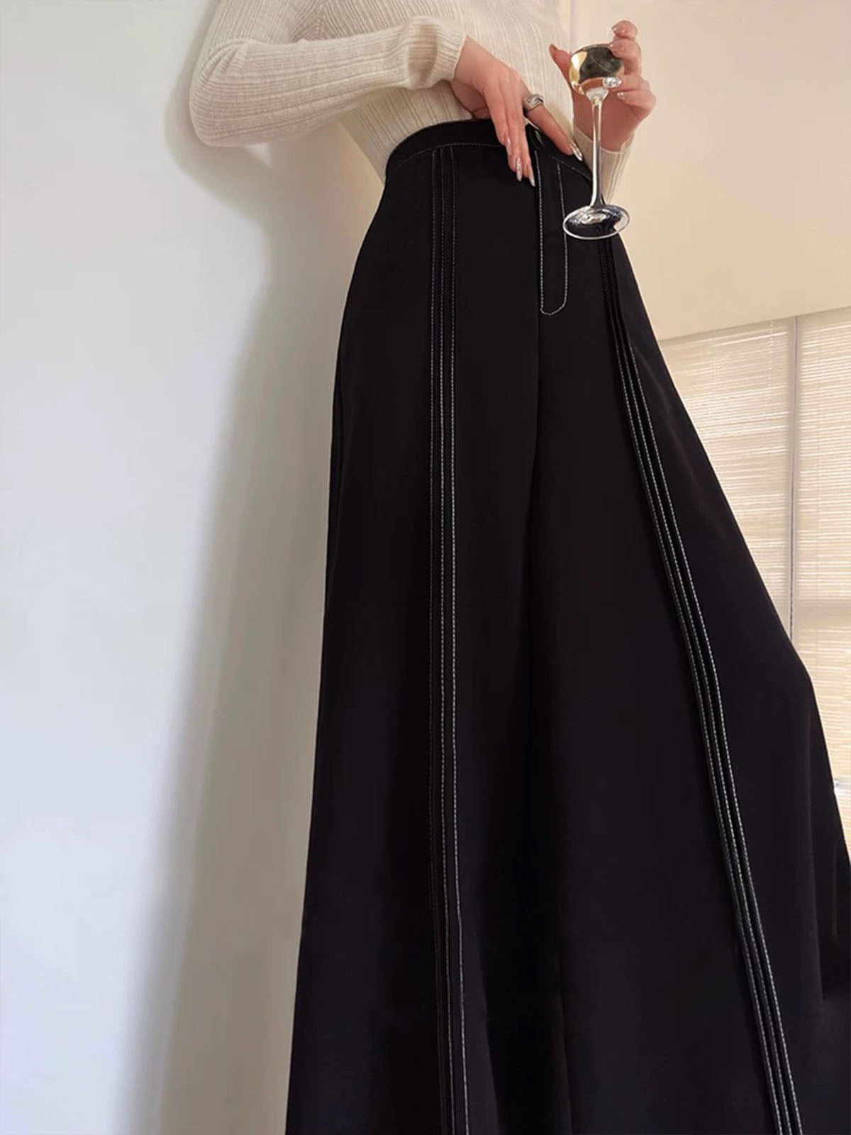Sophisticated Pants with a Clean Classic Look