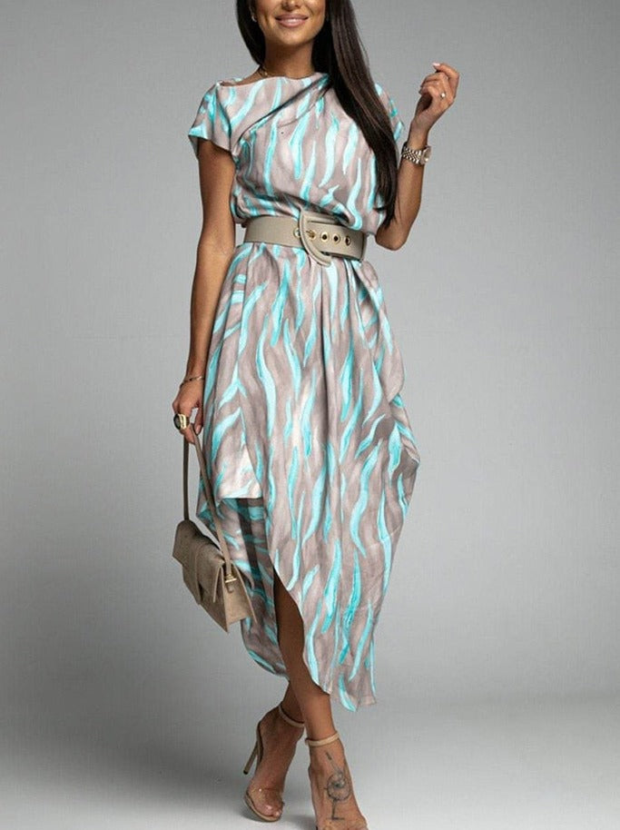 Well Tailored Dress with a Graceful Silhouette