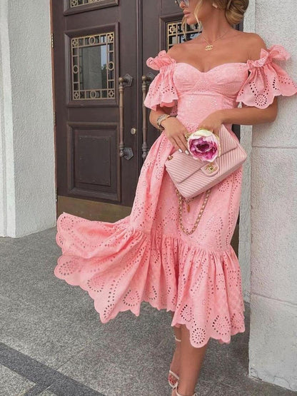 Beautifully Finished Dress in a Timeless Design