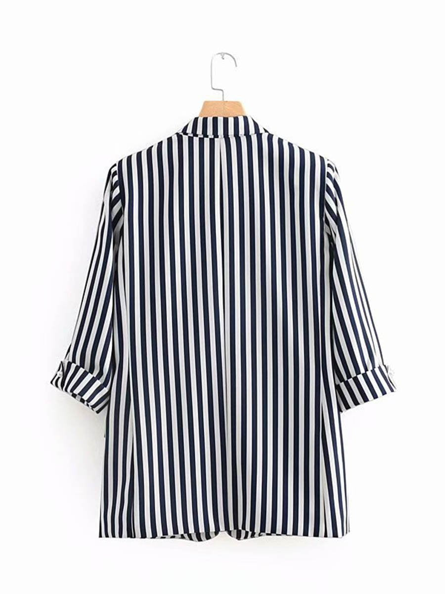 A Vintage Style Top with Delicate Timeless Details