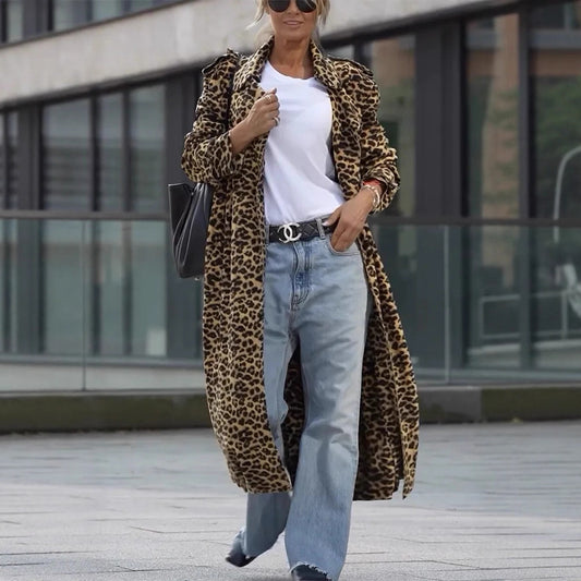 Gracefully Styled Coat for Any Occasion
