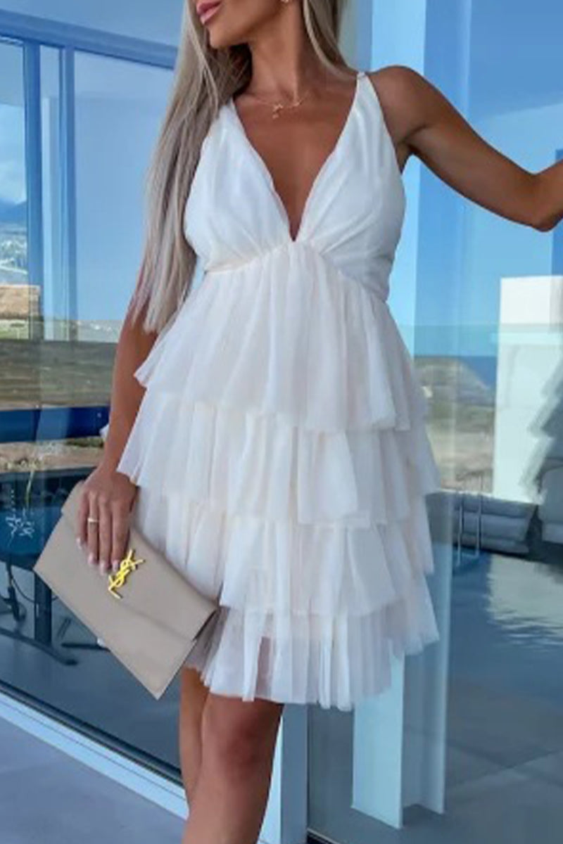 Beautifully Finished Dress in a Timeless Design