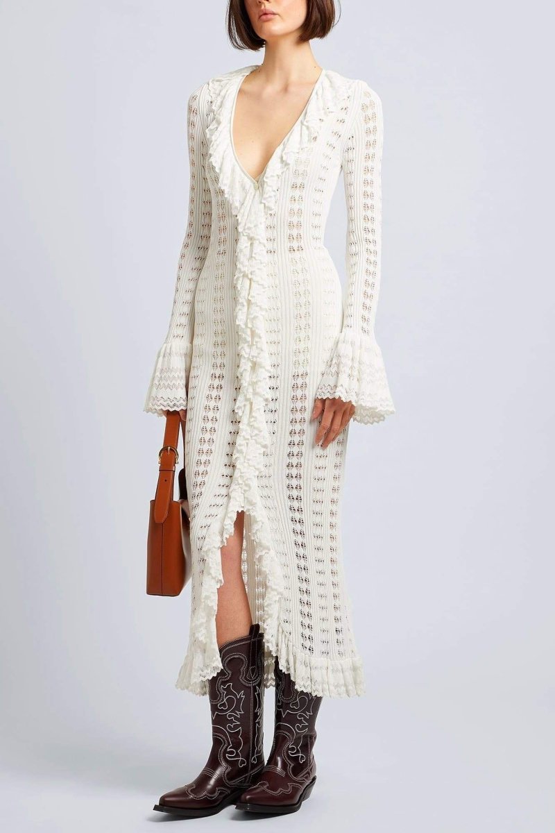 Beautifully Finished Dress in a Timeless Design