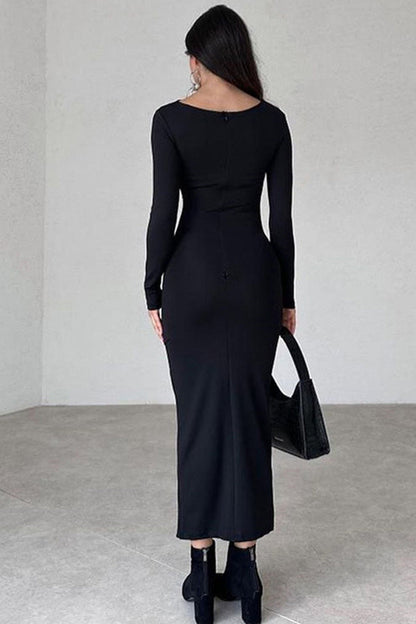 Effortlessly Elegant Dress with a Timeless Design
