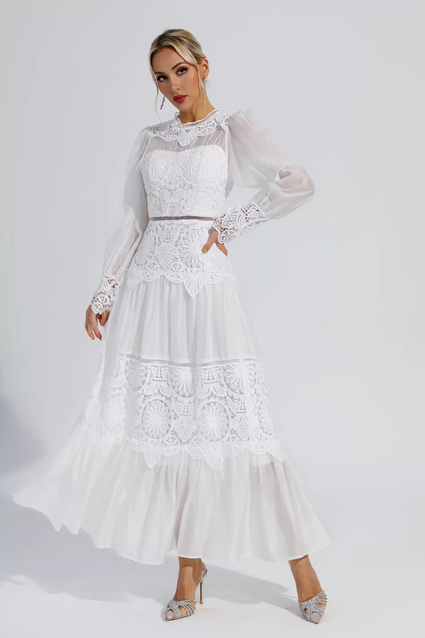 Beautifully Crafted Dress in a Classic Style