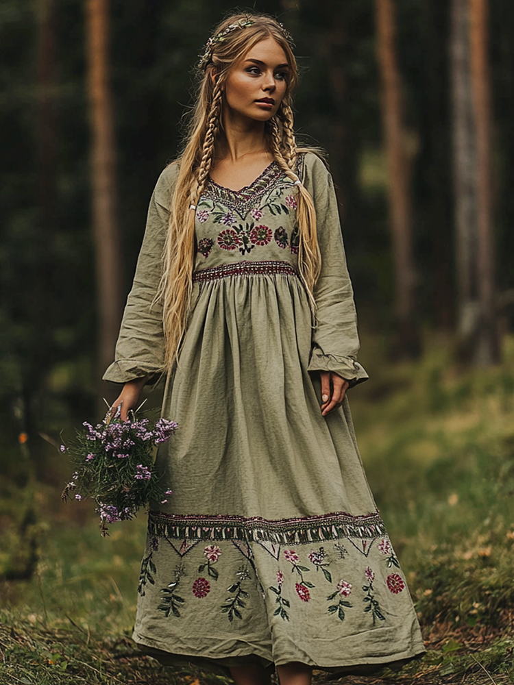 Classic Vintage & Enduringly Stylish Dress