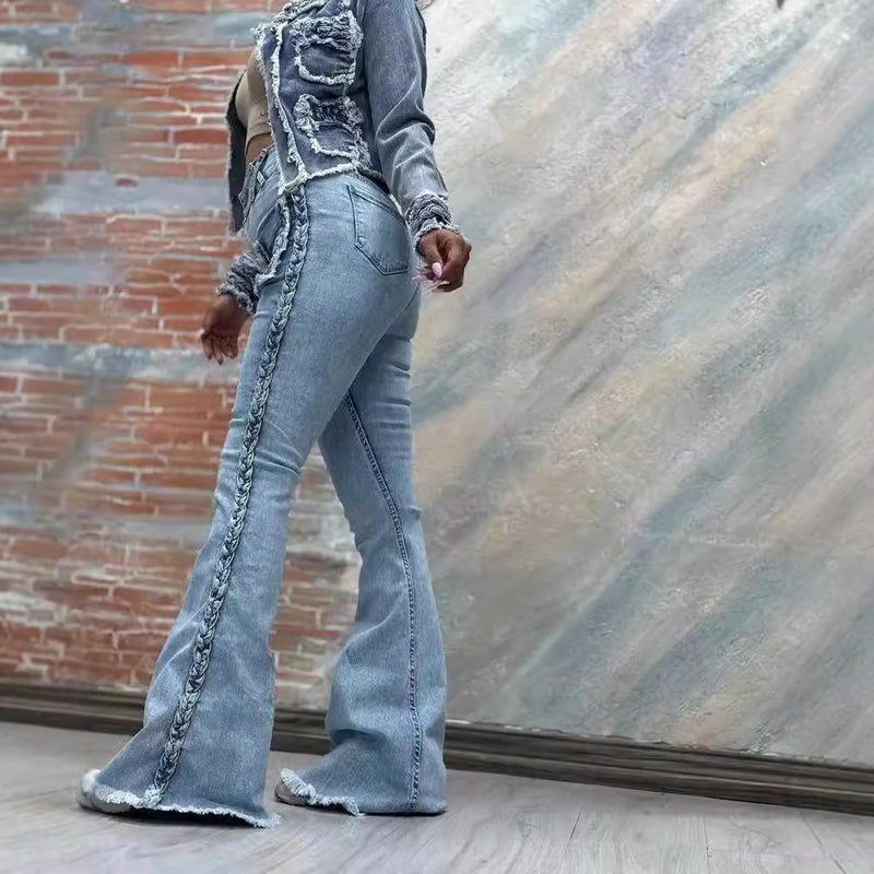 Effortlessly Elegant Pants with a Timeless Design