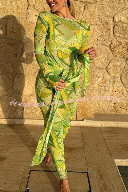 Gracefully Styled Dress for Any Occasion