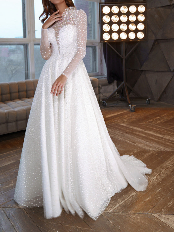 Beautifully Crafted Dress in a Classic Style