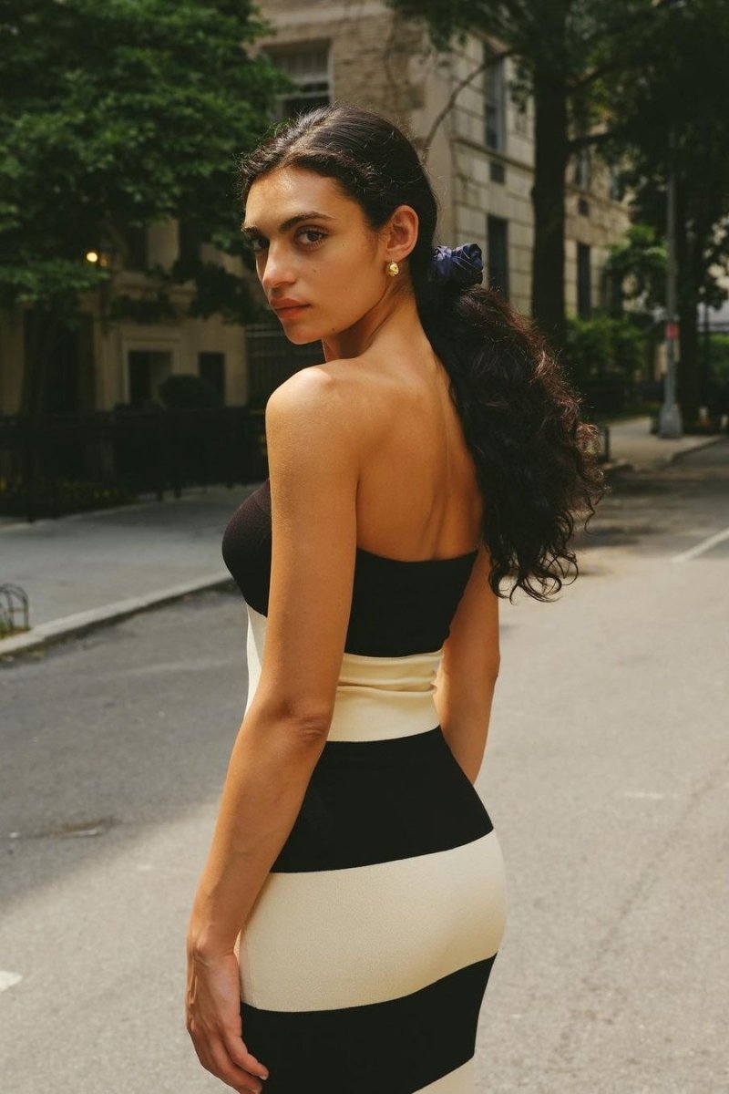 Beautifully Finished Dress in a Timeless Design