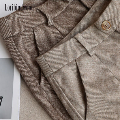 Well Tailored Pants with a Graceful Silhouette