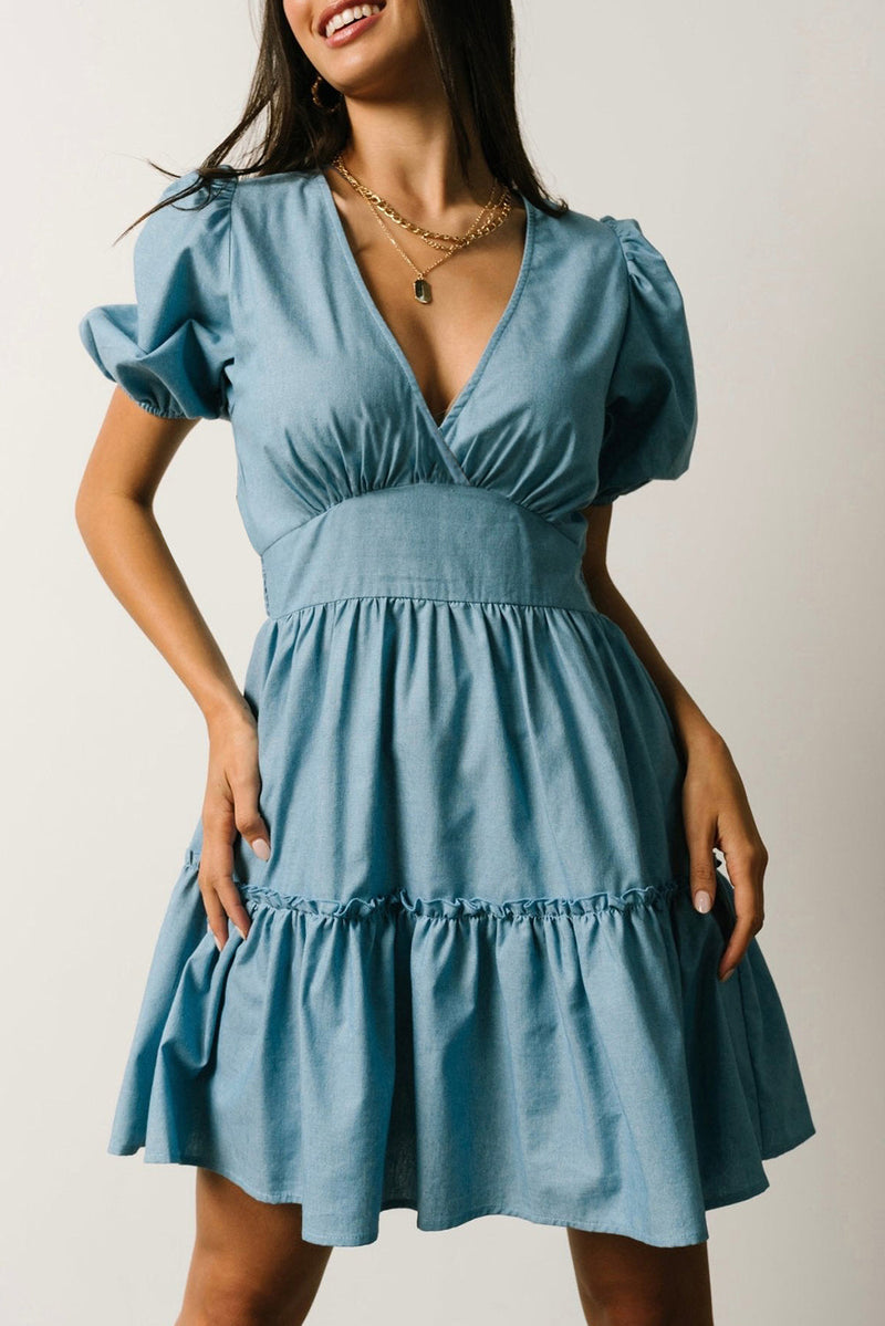 Well Tailored Dress with a Graceful Silhouette