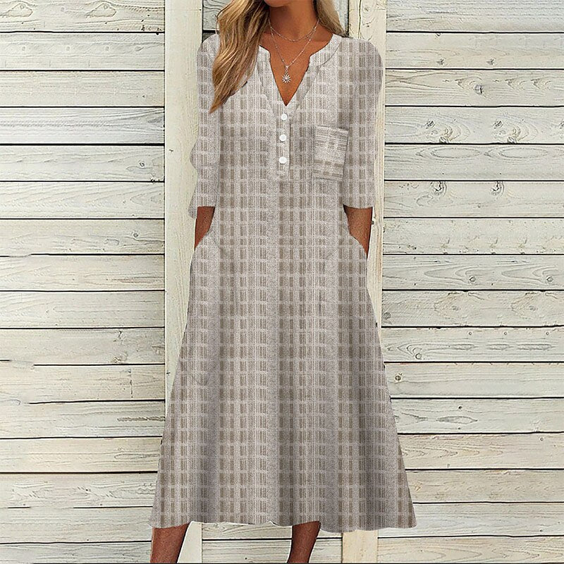 Beautifully Finished Dress in a Timeless Design