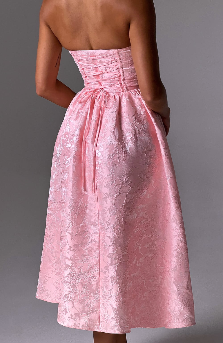 Gracefully Styled Dress for Any Occasion