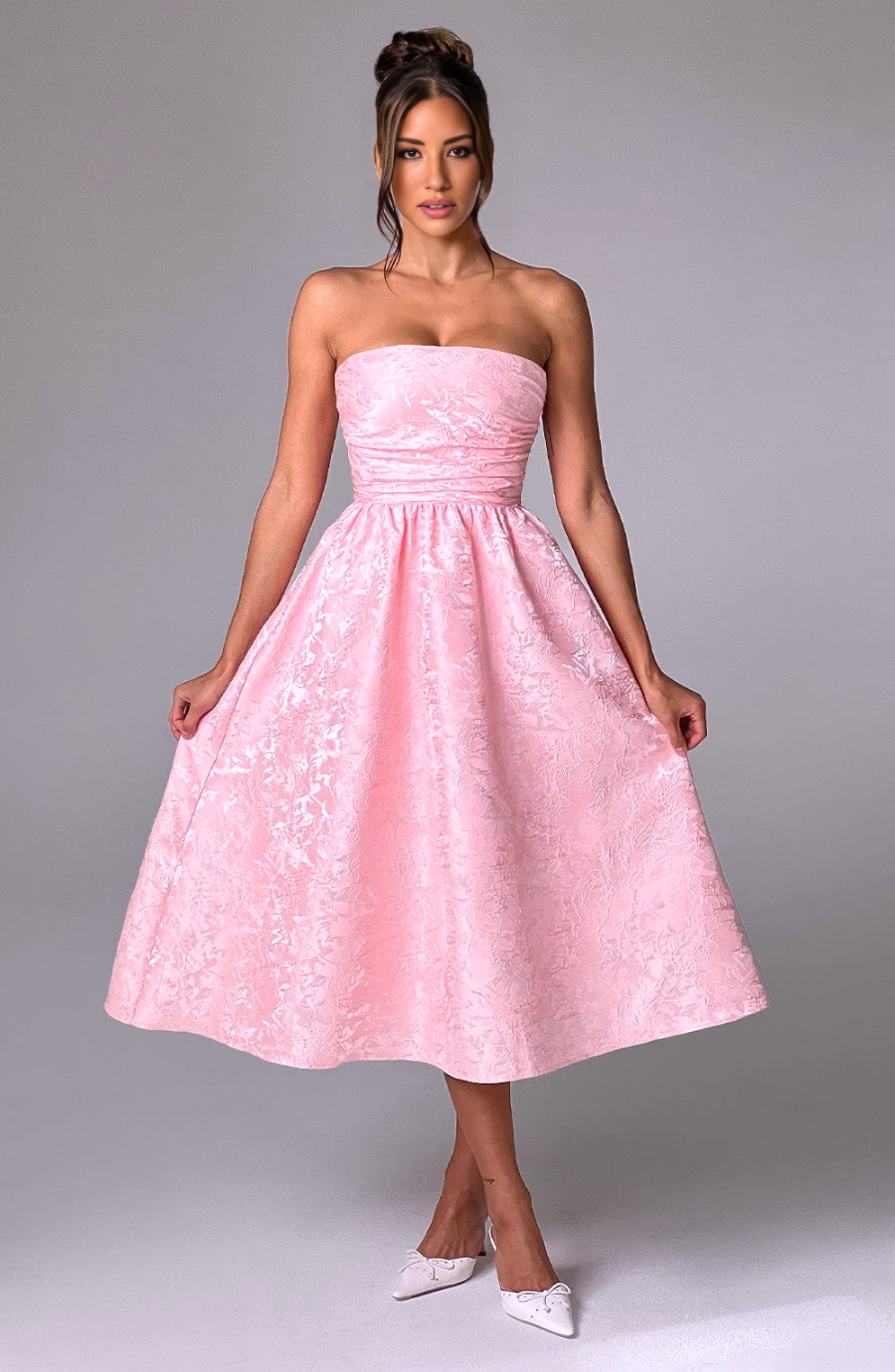 Gracefully Styled Dress for Any Occasion