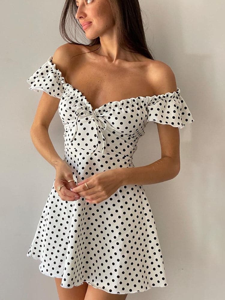 Classic Vintage Dress with a Flattering Fit