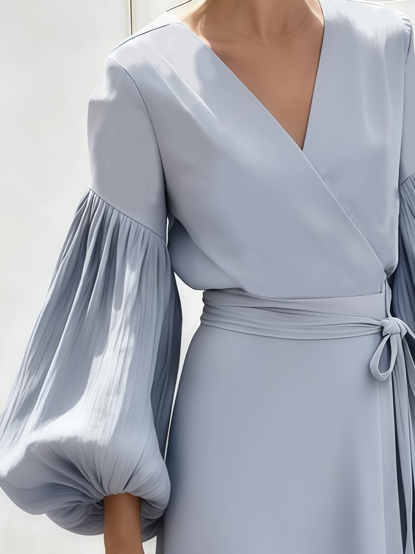 Well Tailored Dress with a Graceful Silhouette