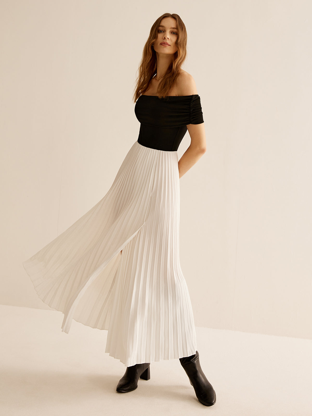 Gracefully Styled Dress for Any Occasion