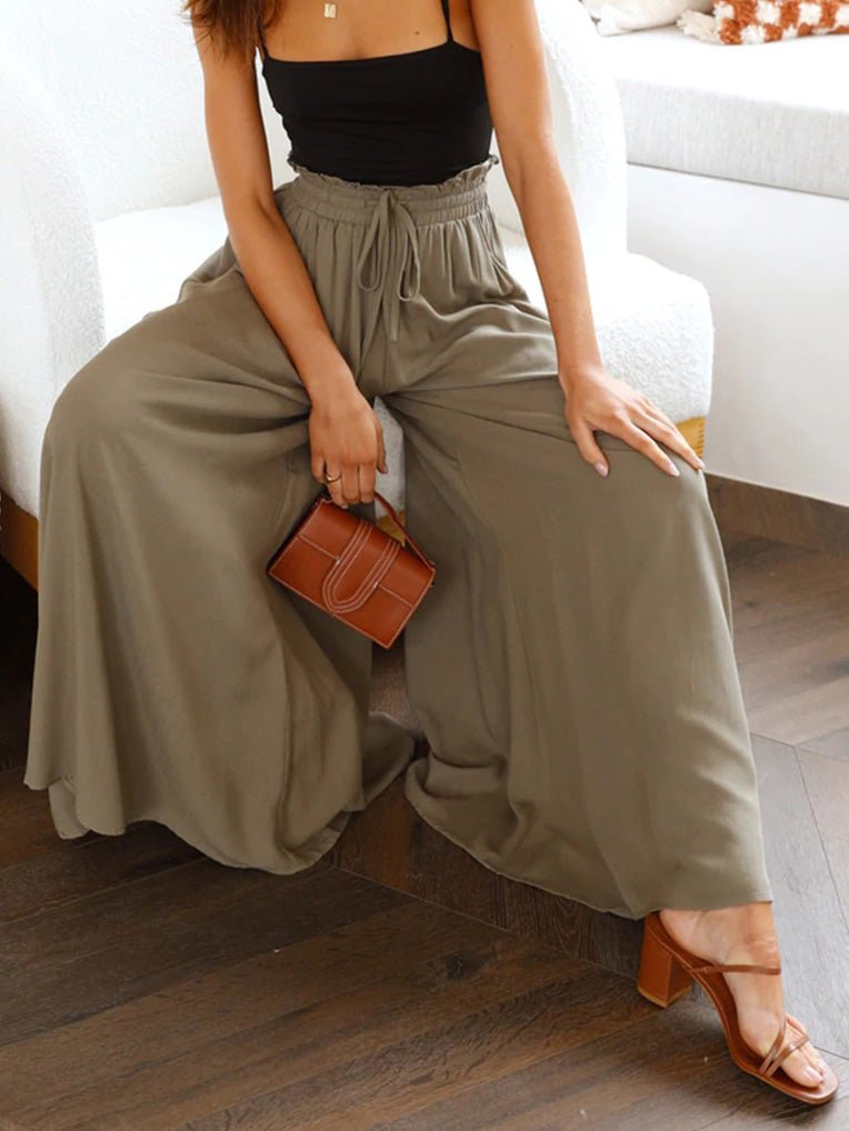 Effortlessly Elegant Pants with a Timeless Design