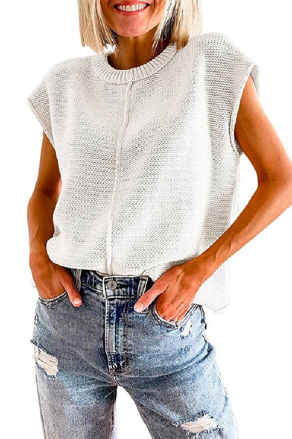Effortlessly Elegant Sweater with a Timeless Design