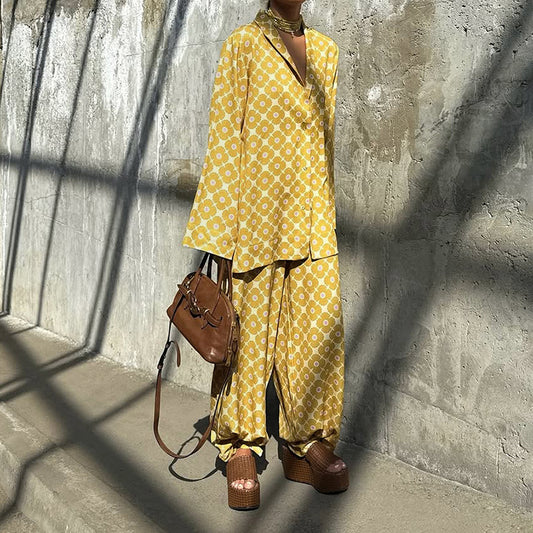 Well Tailored Cardigan with a Graceful Silhouette