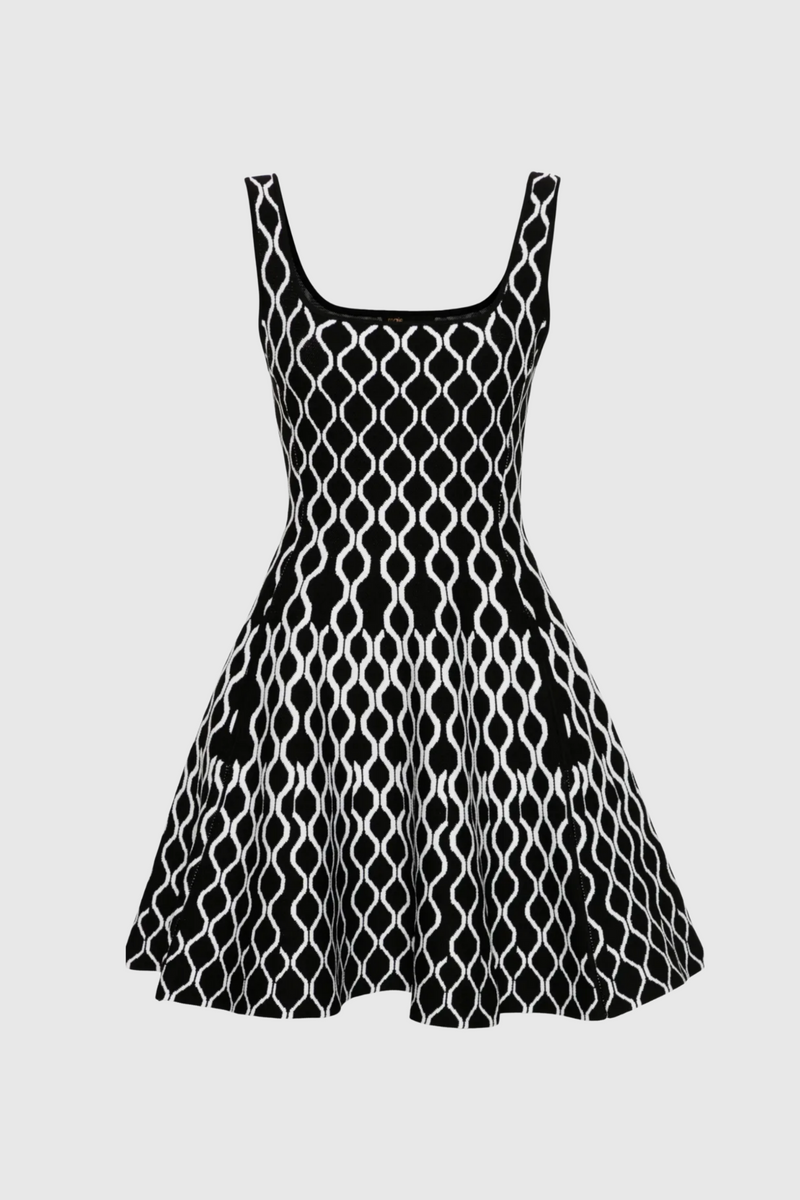 Classic Vintage Dress with a Flattering Fit