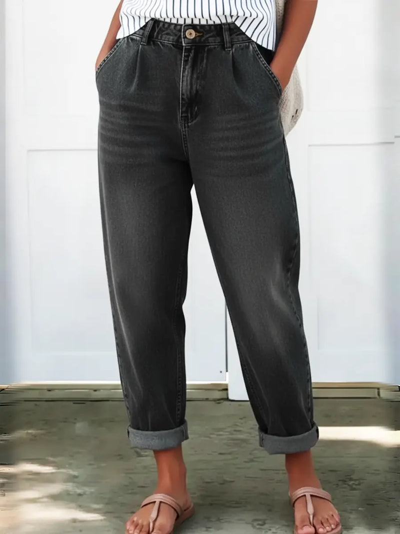 Sophisticated Pants with a Clean Classic Look