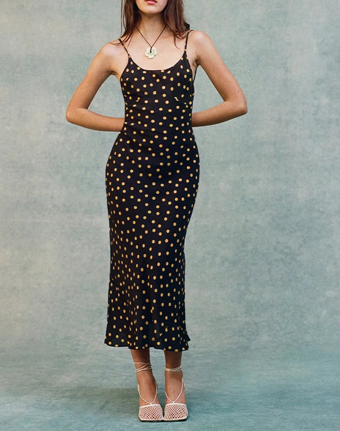 Classic Vintage Dress with a Flattering Fit