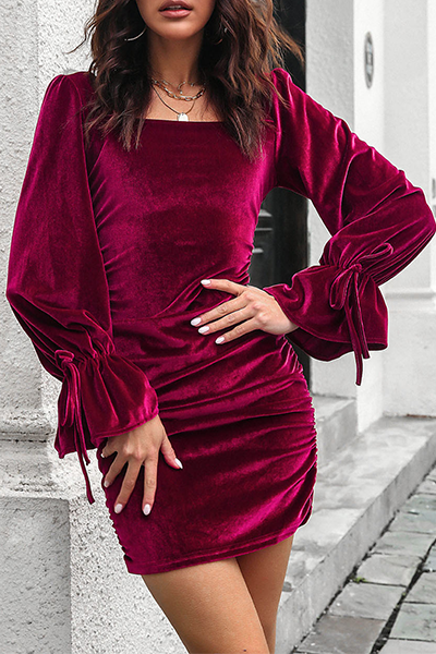 Sophisticated Dress with a Clean Classic Look