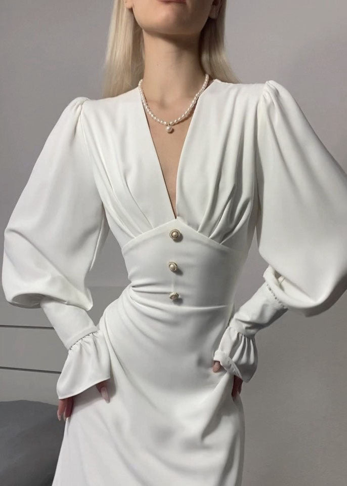 Classic Vintage Dress with a Flattering Fit