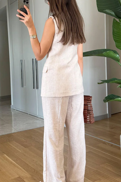 Elegantly Styled Pants for Everyday Wear