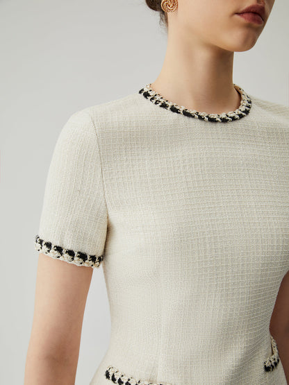 Effortlessly Elegant Dress with a Timeless Design
